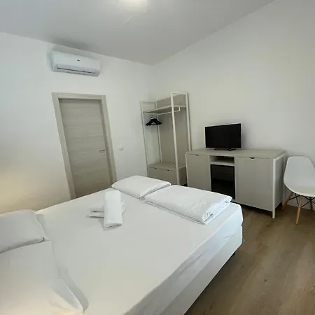 Corte Impero & Restaurant 3* آفي