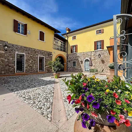 Corte Impero & Restaurant ホテル 3*