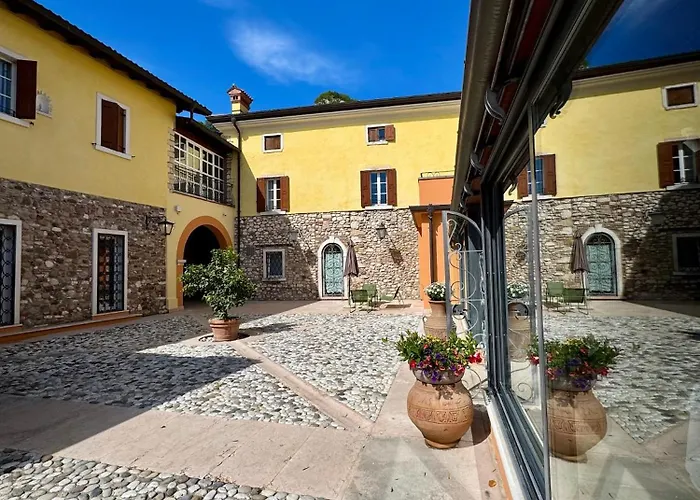 Hotel Corte Impero & Restaurant 3*